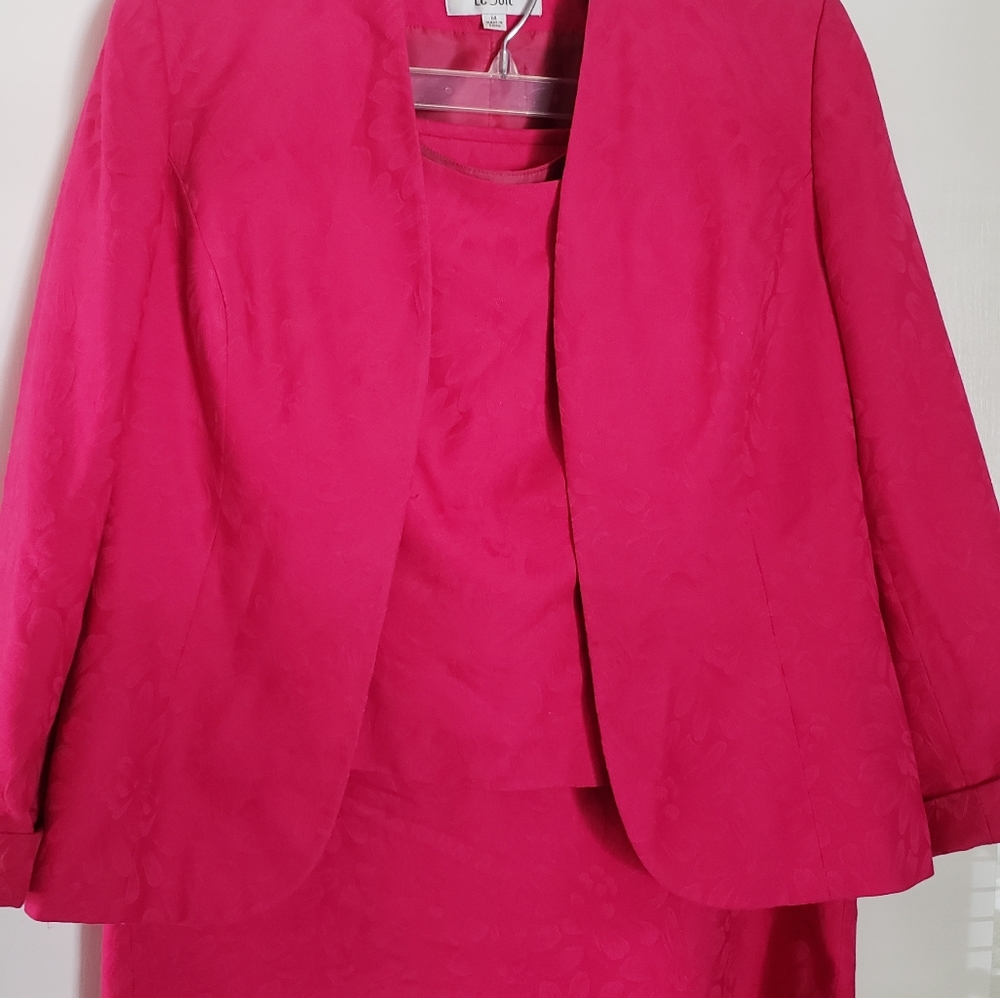 Le suit 3 piece skirt suit
